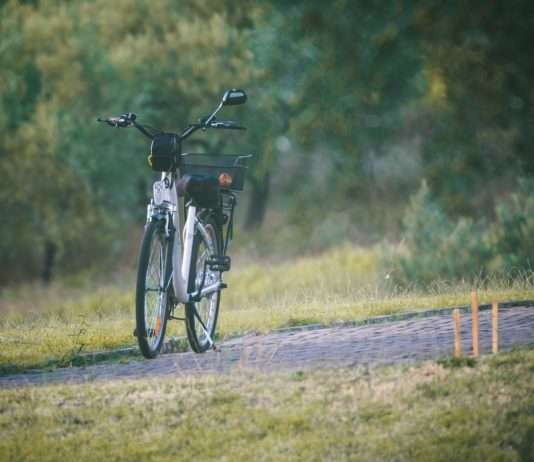 5 Reasons you should have an e-bike in your garage! cycling as the future of transportation