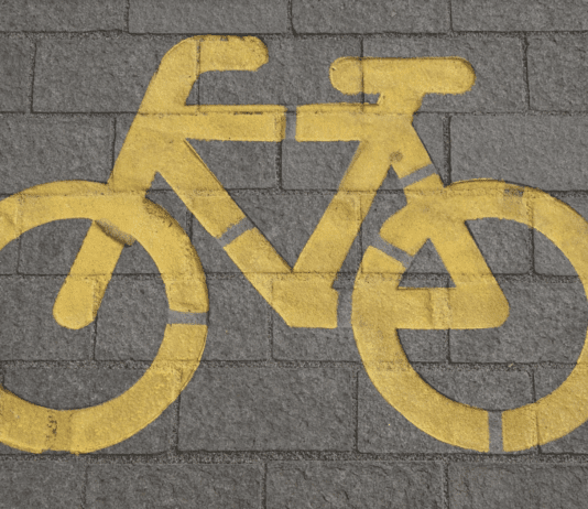 Have a safe ride! Way to make your cycling safe on the busy roads