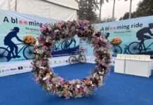 4-degree temperature, 60 cyclists, and a zillion flowers- See how Delhi cyclists advocate usage of natural flowers