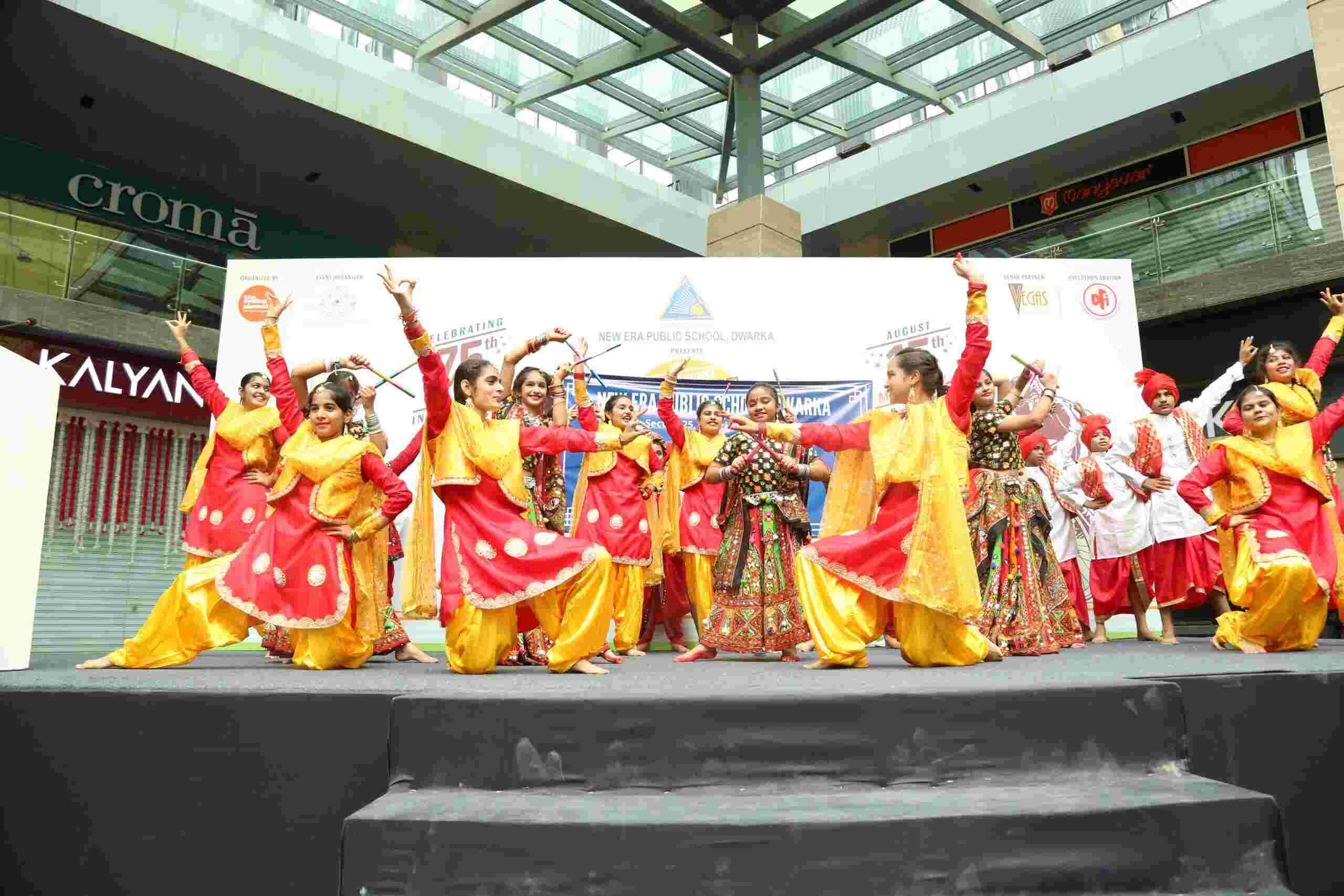 Celebration with cultural dance in the cyclothon