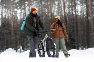 Cold weather cycling tips: Proper clothes for cold weather.